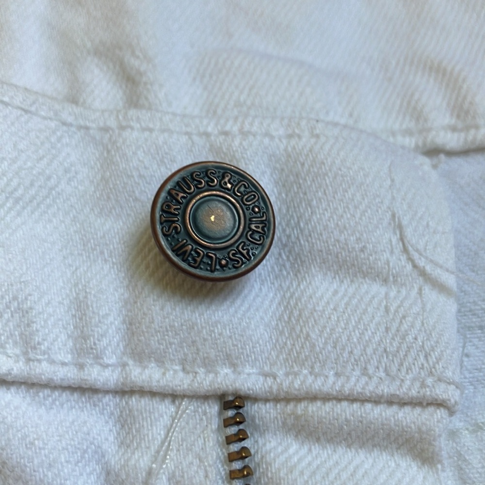 Levi’s - Picture 5 of 15